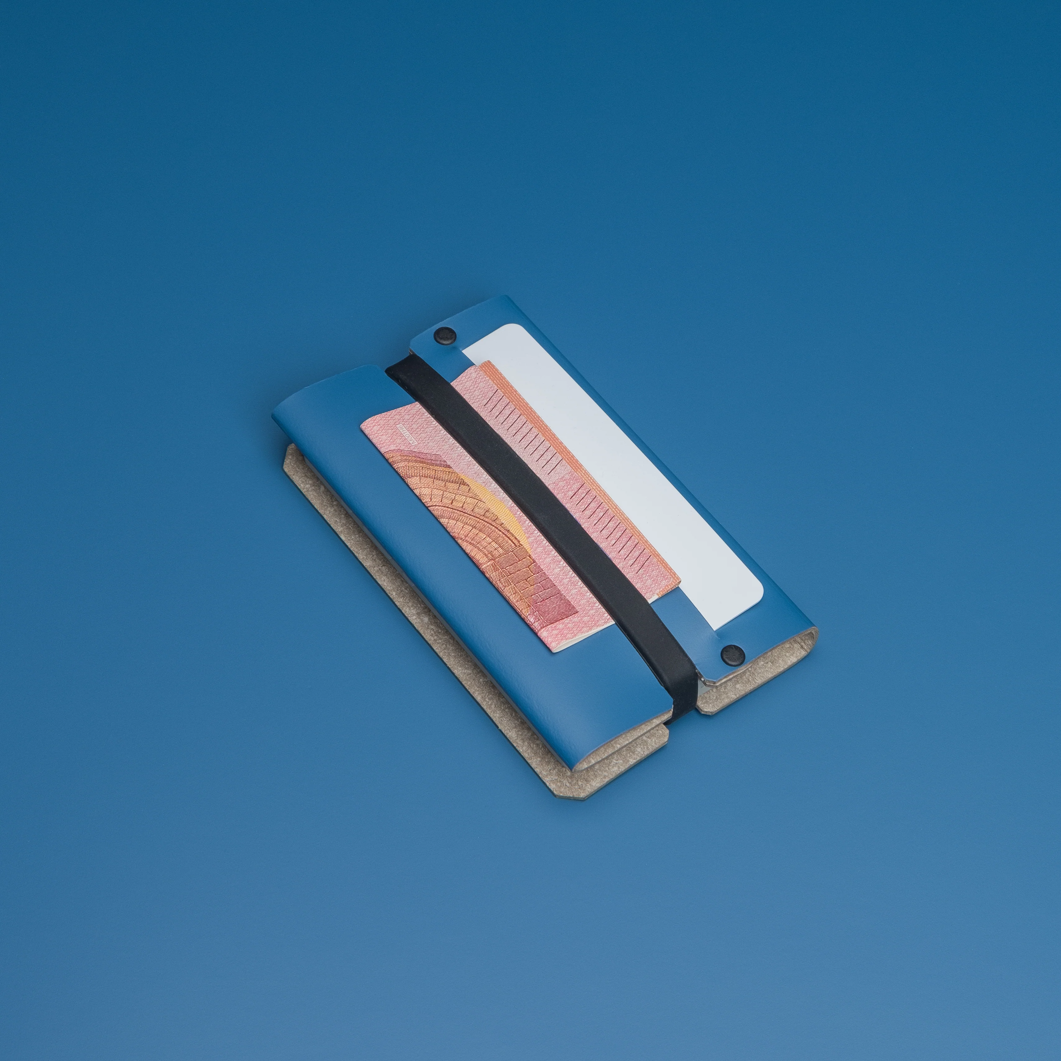Lemur Cover - Light Phone II - Image 5