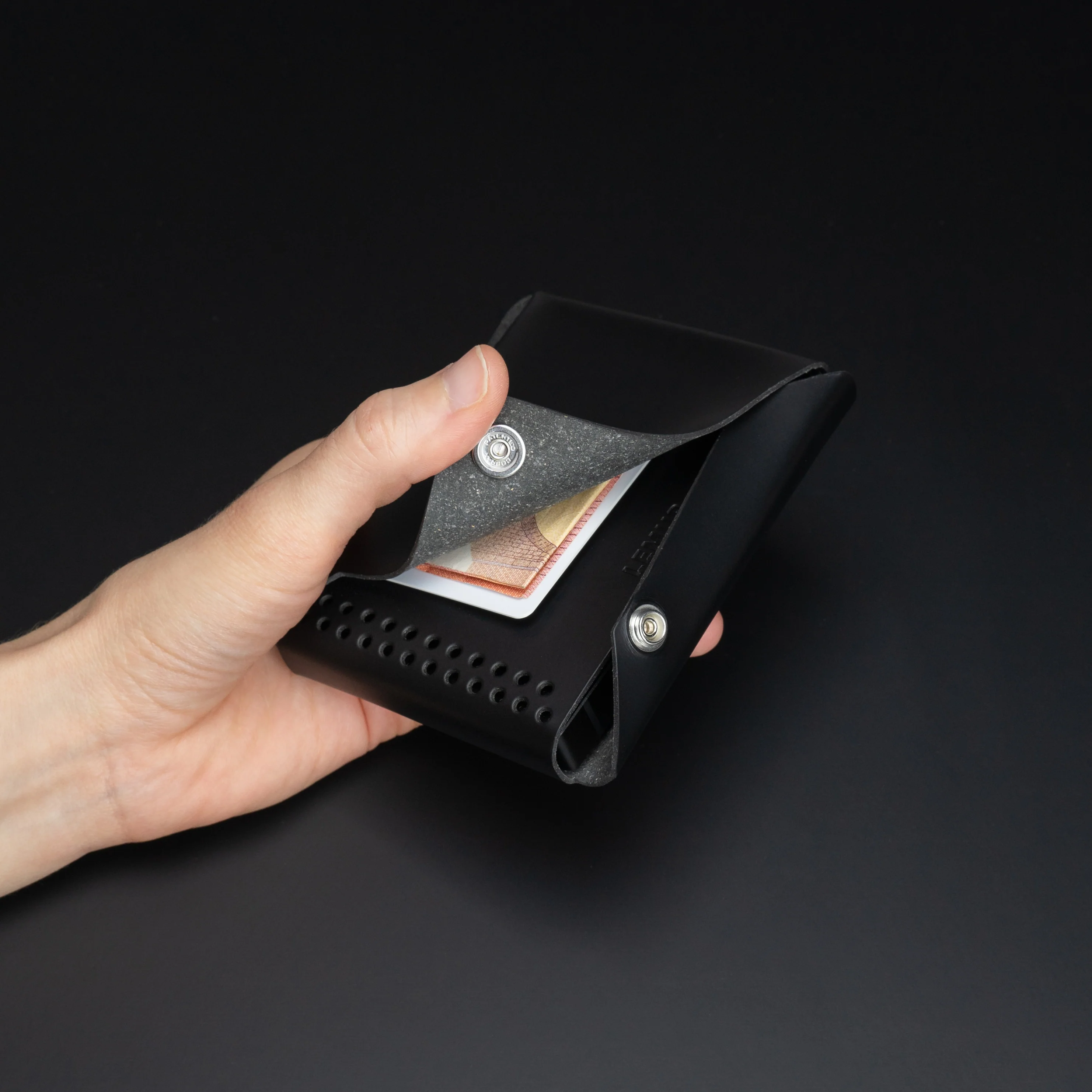 Lemur Cover - Light Phone III - Image 5