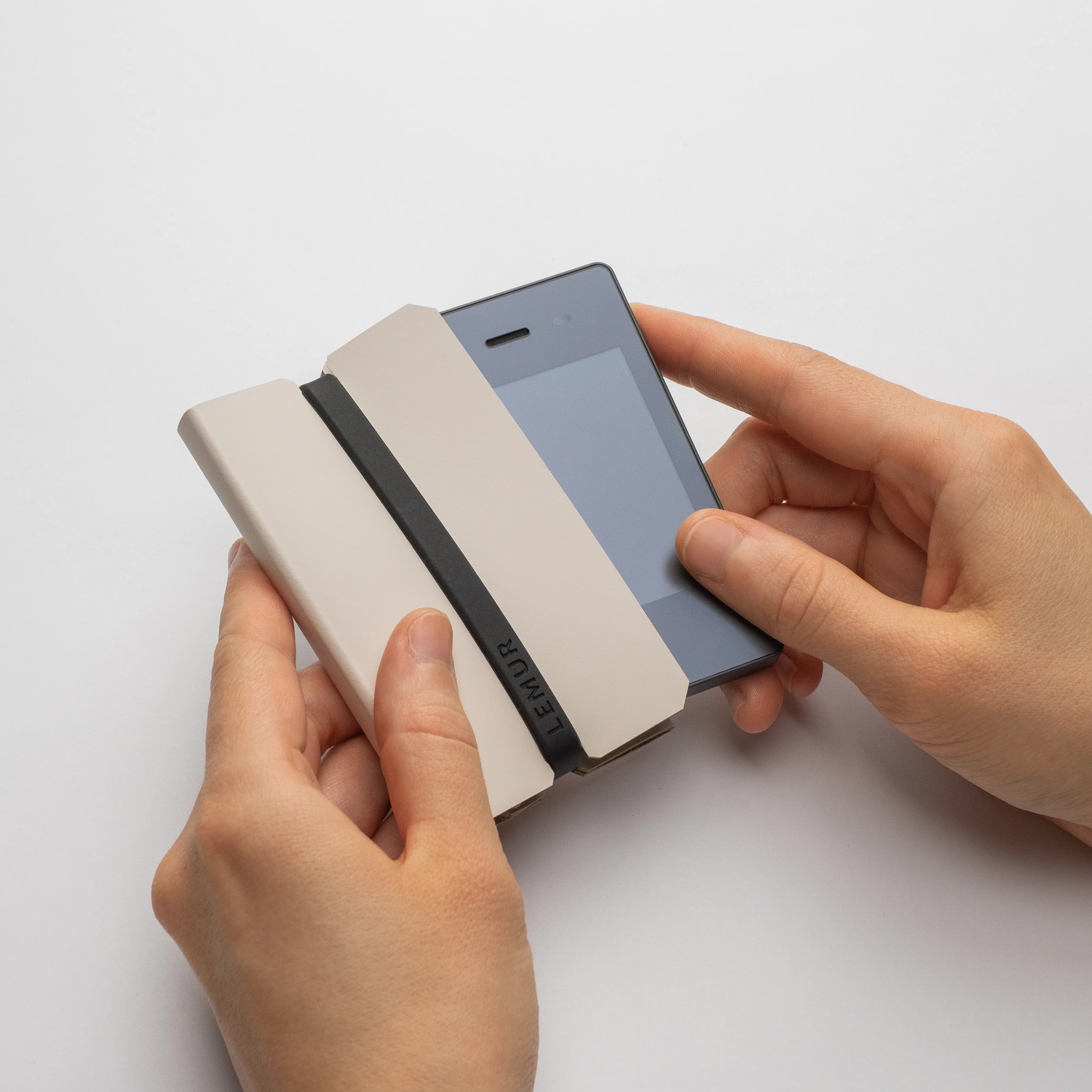 Lemur Cover - Light Phone II - Image 3