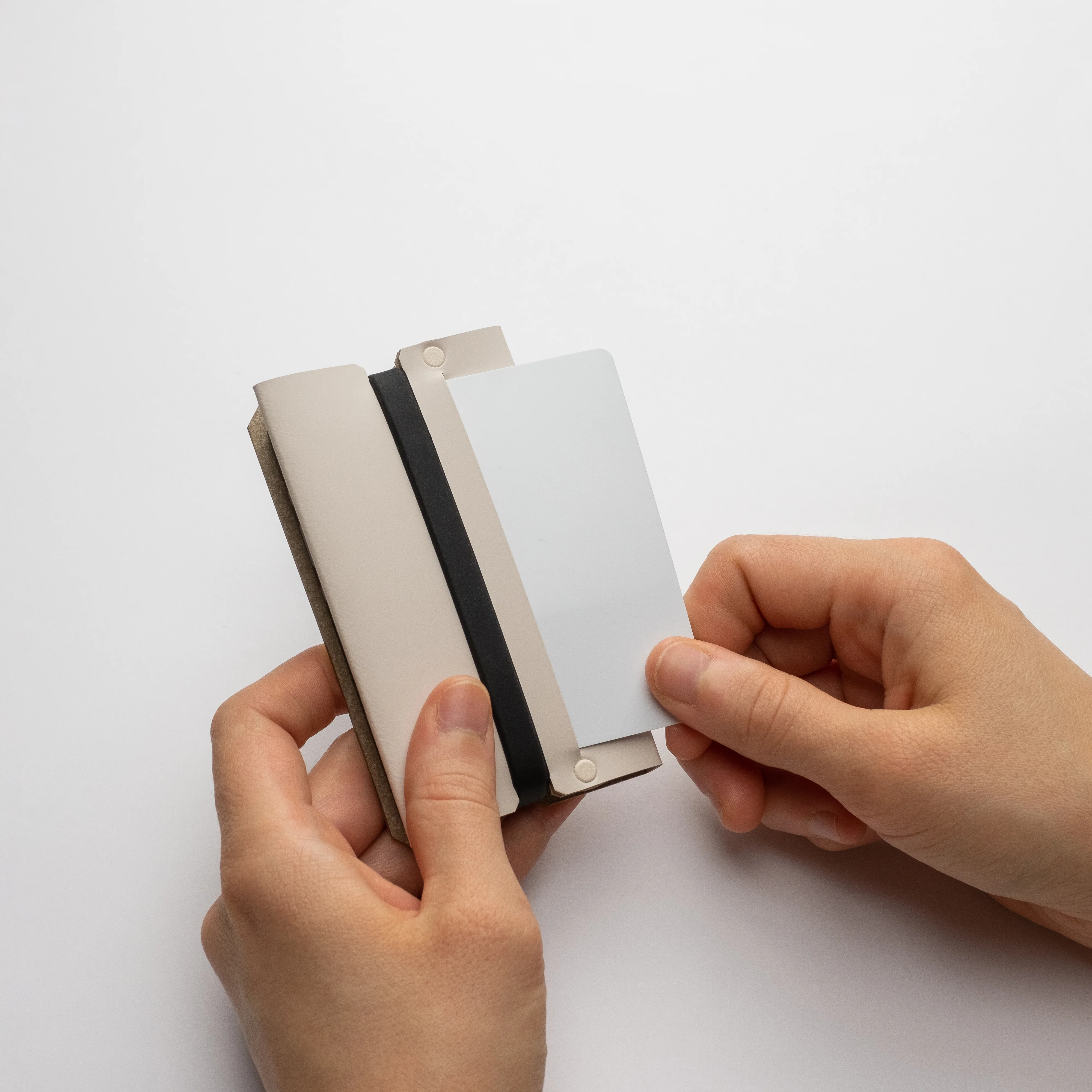 Lemur Cover - Light Phone II - Image 5